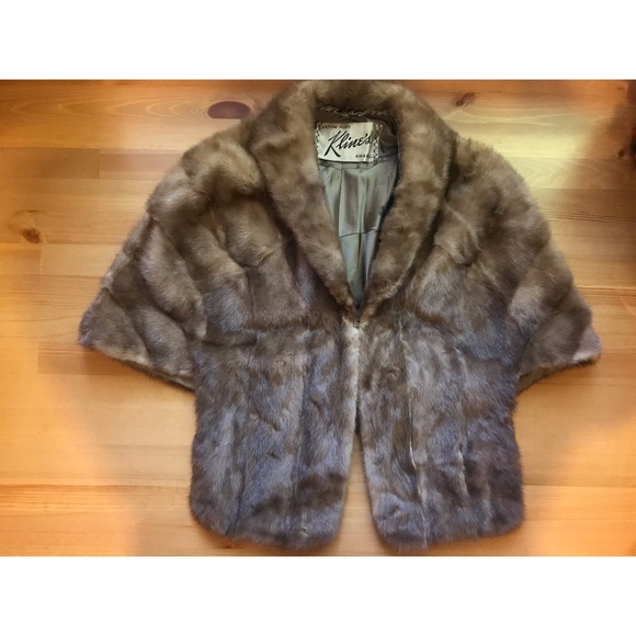 Custom Furs Kline's Amarillo Jackets & Blazers - ▪️Vintage Fur Shrug